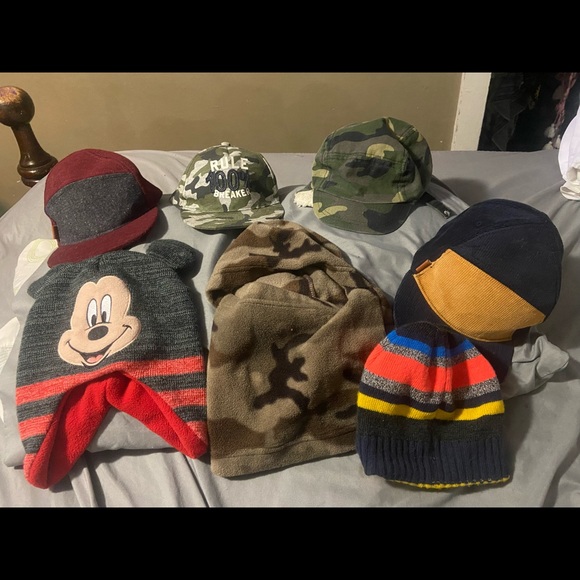 Boys 3-5t hat lot 8 hats - Picture 1 of 9